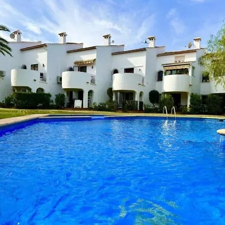 Holiday home One Bedroom With Communal Pool